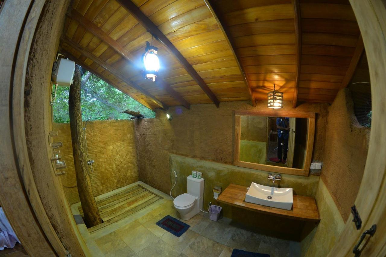Habarana Tree House Mutu Village Exteriör bild