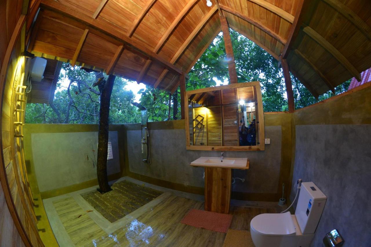 Habarana Tree House Mutu Village Exteriör bild