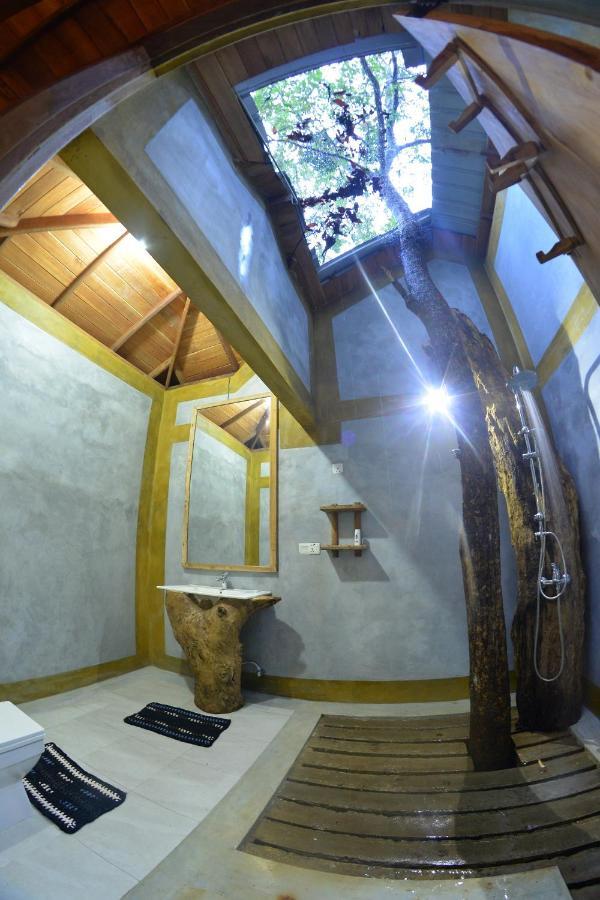 Habarana Tree House Mutu Village Exteriör bild